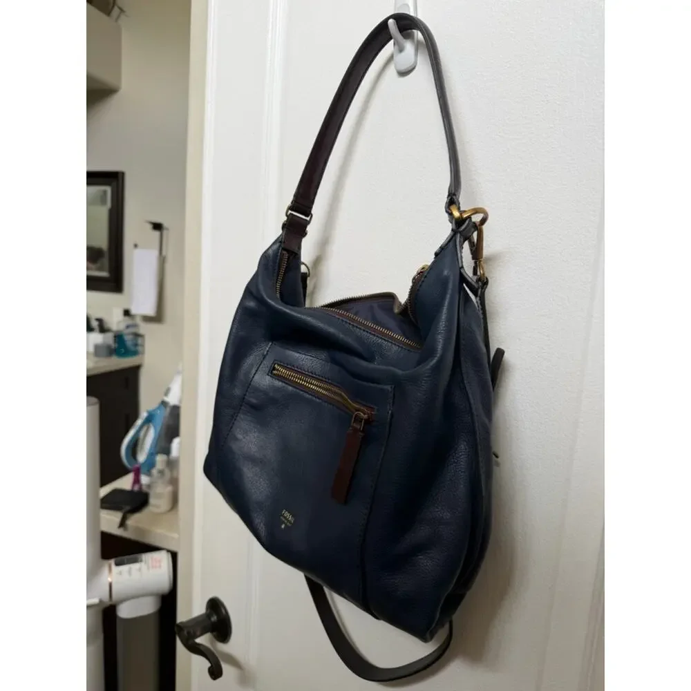 Fossil vickery leather